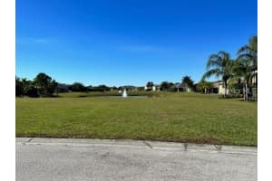 653 MEANDERING WAY, POLK CITY, FL 33868 - MLS#MFRL4955900