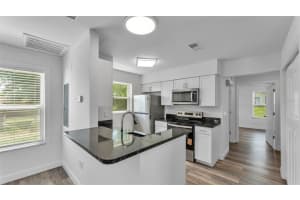 621 HARTSELL AVENUE, LAKELAND, FL 33815 - MLS#MFRL4955905