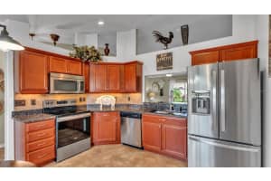 6626 CRESCENT LOOP, WINTER HAVEN, FL 33884 - MLS#MFRL4956038