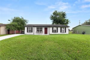 MLS# MFRL4956117, Lakeland, Florida 33801