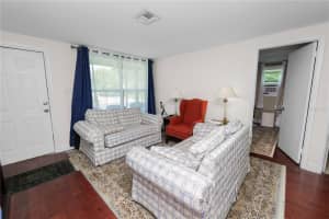 MLS# MFRL4956117, Lakeland, Florida 33801