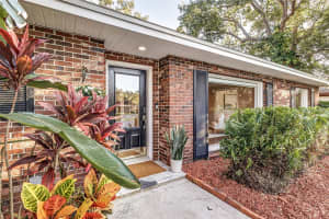 528 LAUREL LANE, LAKELAND, FL 33813 - MLS#MFRL4956140