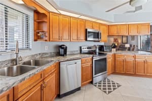 4304 LARRYS LAGOON, WINTER HAVEN, FL 33884 - MLS#MFRL4956144