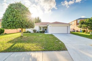 6610 CRESCENT LOOP, WINTER HAVEN, FL 33884 - MLS#MFRL4956163