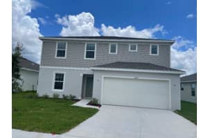 1228 Sugarwood St, DAVENPORT