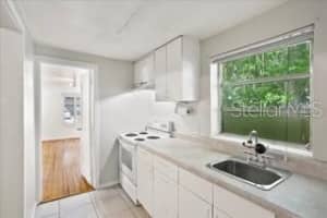 724 CENTRAL AVENUE, WINTER HAVEN, FL 33880 - MLS#MFRL4956382