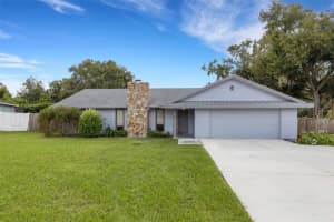 633 WILLOW RUN, LAKELAND, FL 33813 - MLS#MFRL4956446