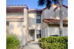 1807 Garden Lake Dr #1807, WINTER HAVEN
