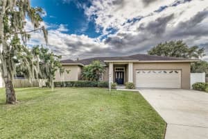 672 Jessanda Cir, LAKELAND