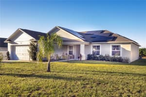 394 9TH STREET, FROSTPROOF, FL 33843 - MLS#MFRL4956537