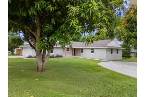 4935 BOBBIE AVE, LAKELAND, FL 33813 - MLS#MFRL4956656