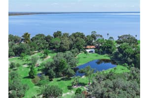 2612 Lake Front Dr Lake Wales, FL 33898 - Off Market