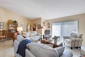 1880 CRYSTAL LAKE DRIVE, LAKELAND, FL 33801 - MLS#MFRL4956835