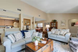 1880 CRYSTAL LAKE DRIVE, LAKELAND, FL 33801 - MLS#MFRL4956835