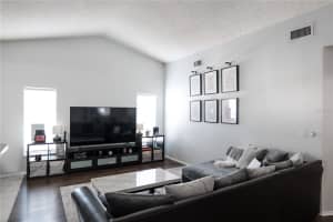 6325 DOE CIRCLE, LAKELAND, FL 33809 - MLS#MFRL4956845