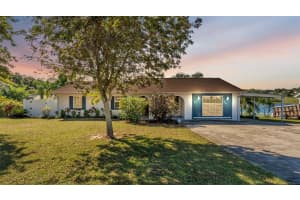 610 FREDERICK AVENUE, DUNDEE, FL 33838 - MLS#MFRL4956857