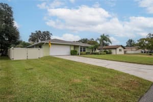 318 OAK TRAIL, LAKELAND, FL 33813 - MLS#MFRL4956895