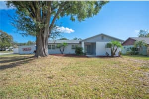 5102 Willowbrook Ln, LAKELAND