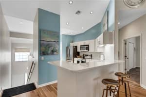 421 ENCLAVE PLACE, LAKELAND, FL 33803 - MLS#MFRL4956969