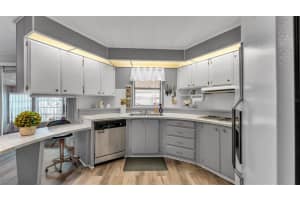 811 ELIZABETH LANE, LAKELAND, FL 33809 - MLS#MFRL4956987