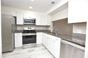 2241 9TH ST SE, WINTER HAVEN, FL 33880 - MLS#MFRL4956998