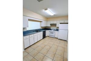 2376 ISLE ROYALE COURT, WINTER HAVEN, FL 33880 - MLS#MFRL4957100