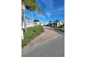 2445 CYPRESS STREET, CLERMONT, FL 34714 - MLS#MFRL4957123