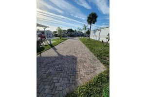 2445 CYPRESS STREET, CLERMONT, FL 34714 - MLS#MFRL4957123