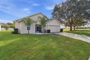3201 OAK TREE LANE, WINTER HAVEN, FL 33884 - MLS#MFRL4957236