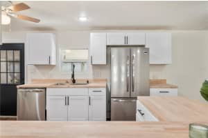 2160 LOIS BOULEVARD, LAKE ALFRED, FL 33850 - MLS#MFRL4957243