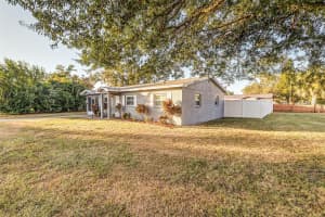 1526 EDGEWOOD DRIVE, LAKELAND, FL 33803 - MLS#MFRL4957299