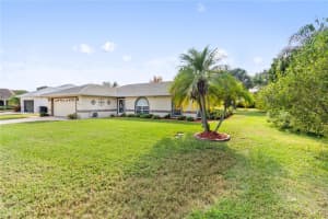 102 WATERVIEW CIRCLE, AUBURNDALE, FL 33823 - MLS#MFRL4957369