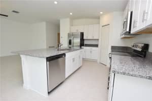 1940 RED LOOP, LAKELAND, FL 33801 - MLS#MFRL4957382