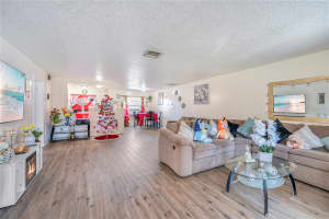 2330 WYDINE DRIVE, LAKELAND, FL 33801 - MLS#MFRL4957437