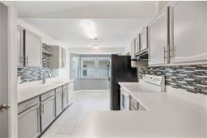 550 EAGLE RUN, LAKELAND, FL 33809 - MLS#MFRL4957458