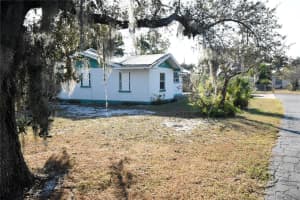 609 HICKORY LANE, LAKELAND, FL 33801 - MLS#MFRL4957482