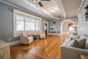 107 LAKE HOWARD DRIVE, WINTER HAVEN, FL 33880 - MLS#MFRL4957484