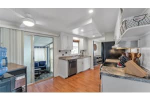 924 ELIZABETH LANE, LAKELAND, FL 33809 - MLS#MFRL4957593