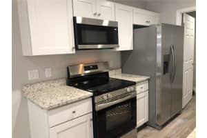 310 AVENUE U NE #B, WINTER HAVEN, FL 33881 - MLS#MFRL4957595