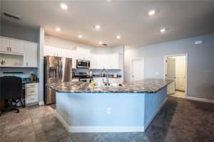 261 WALKERS POINT DRIVE, AUBURNDALE, FL 33823 - MLS#MFRL4957601