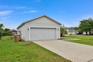 820 GRANTHAM DRIVE, KISSIMMEE, FL 34758 - MLS#MFRL4957617