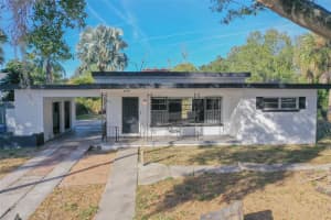 495 AVENUE F SE, WINTER HAVEN, FL 33880 - MLS#MFRL4957697