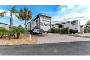 16404 BAY STREET, CLERMONT, FL 34714 - MLS#MFRL4957737