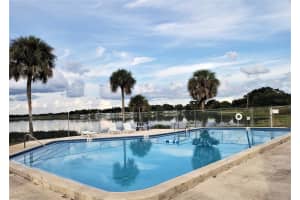 1836 CRYSTAL LAKE DRIVE, LAKELAND, FL 33801 - MLS#MFRL4957899