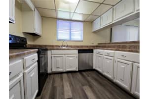 1836 CRYSTAL LAKE DRIVE, LAKELAND, FL 33801 - MLS#MFRL4957899