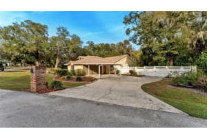 6828 FORESTWOOD DRIVE, LAKELAND, FL 33811 - MLS#MFRL4957989