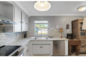 608 KERNEYWOOD DRIVE, LAKELAND, FL 33803 - MLS#MFRL4958068