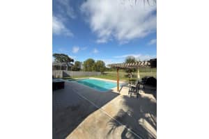 240 SANTA ROSA DRIVE, WINTER HAVEN, FL 33884 - MLS#MFRL4958092