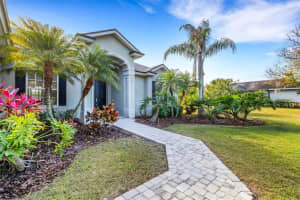 828 WHITESTONE COURT, LAKELAND, FL 33803 - MLS#MFRL4958108