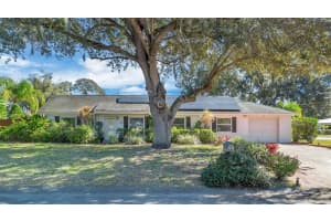 105 Owen Cir S, AUBURNDALE